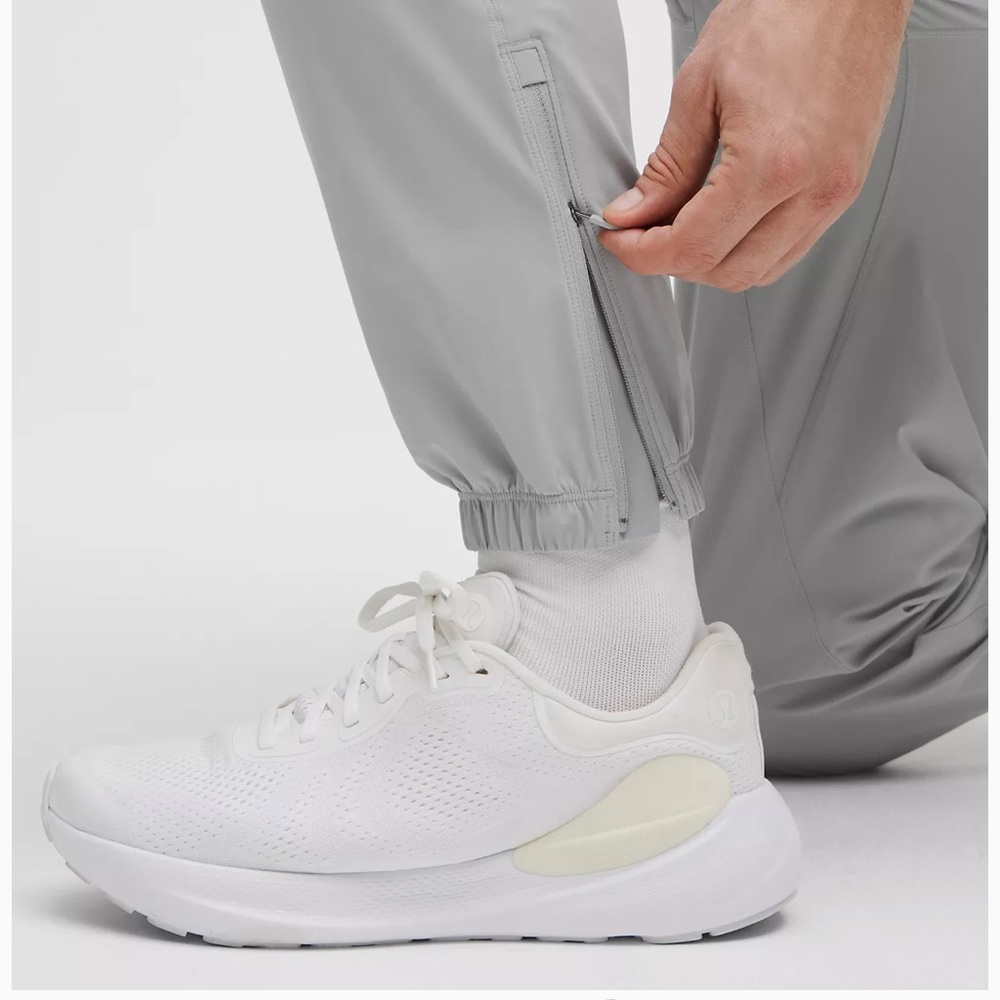 Lululemon Athletica Silver Joggers Lightweight Comfort